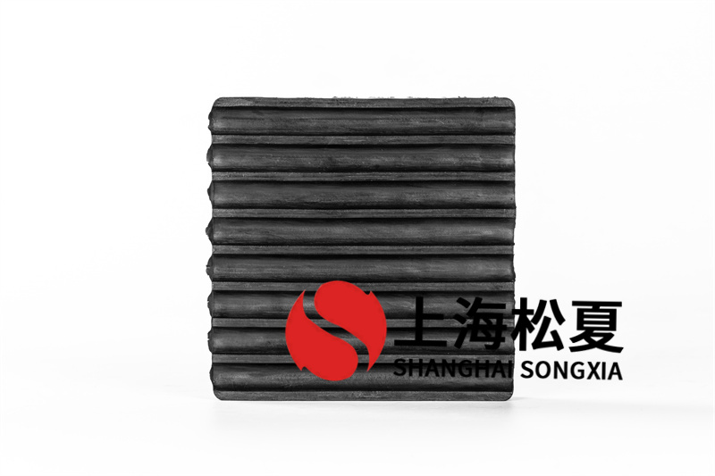 生產(chǎn)的橡膠<a href='http://www.yndfyj.cn' target='_blank'><u>減震器</u></a>特點有哪些方面？