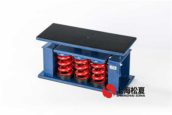 柴油發(fā)電機(jī)<a href='http://www.yndfyj.cn' target='_blank'><u>彈簧減震器</u></a>就是指?jìng)鲃?dòng)裝置+發(fā)電機(jī)組